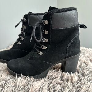 Women’s BearPaw Heeled Boot 8 EUC